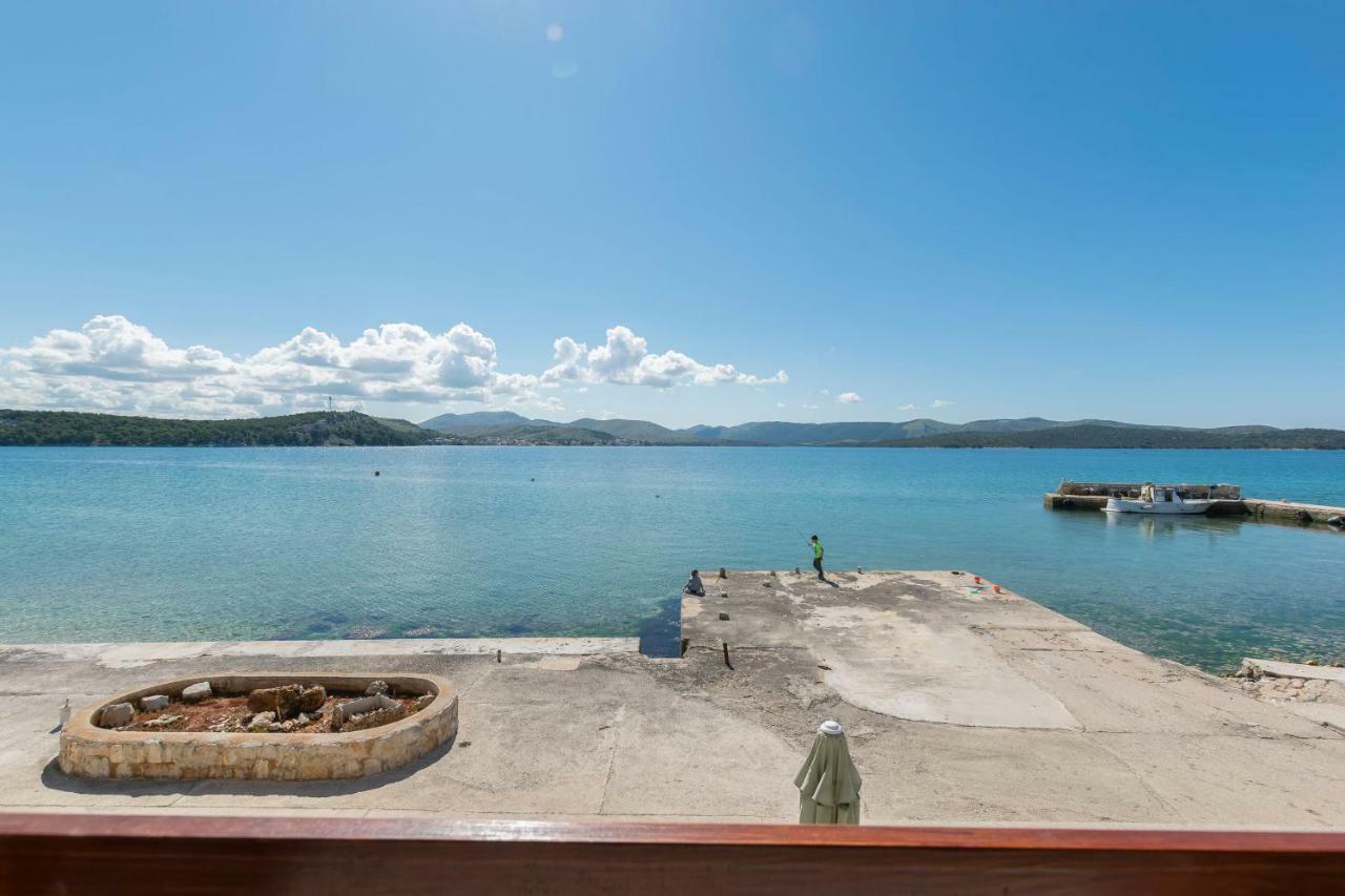Apartment Island Dream กราปานจ์ ภายนอก รูปภาพ